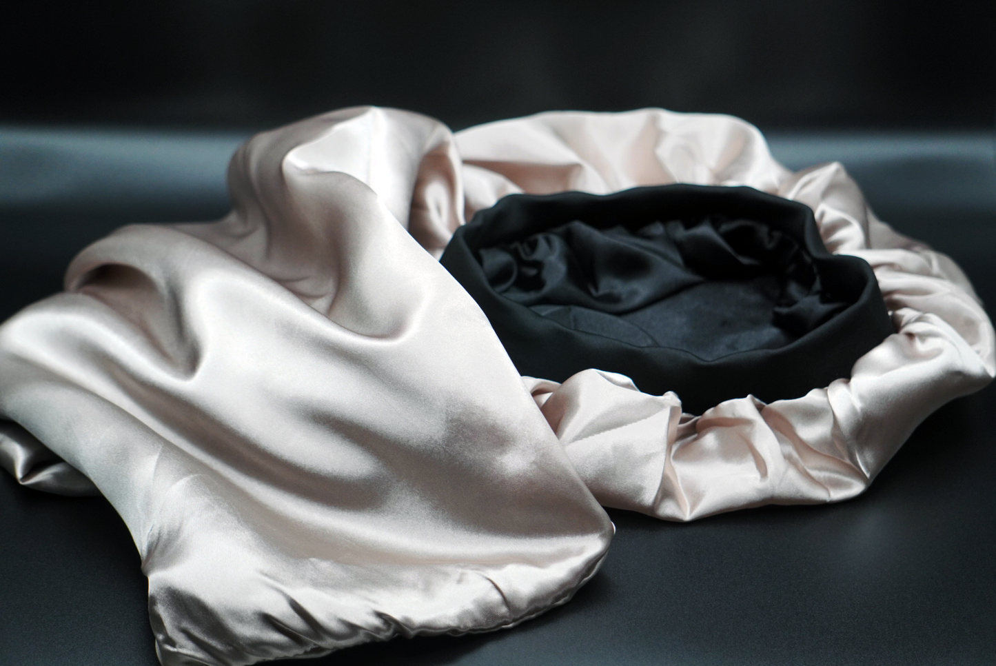 XL Satin Bonnet – Oversized, Adjustable, and Protective for Long or Voluminous Hair