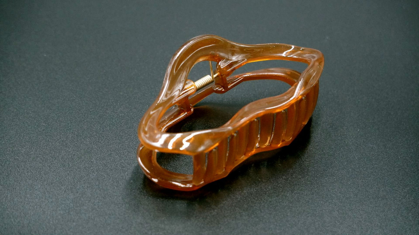 Hair Clip – Gentle Grip, Smooth Finish, Crown Care